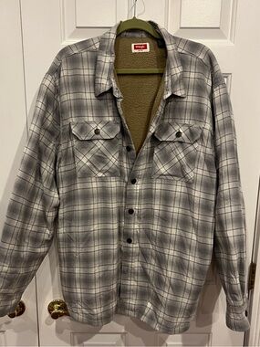 Wrangler Gray Plaid Sherpa-Lined Shirt Jacket with Olive Liner